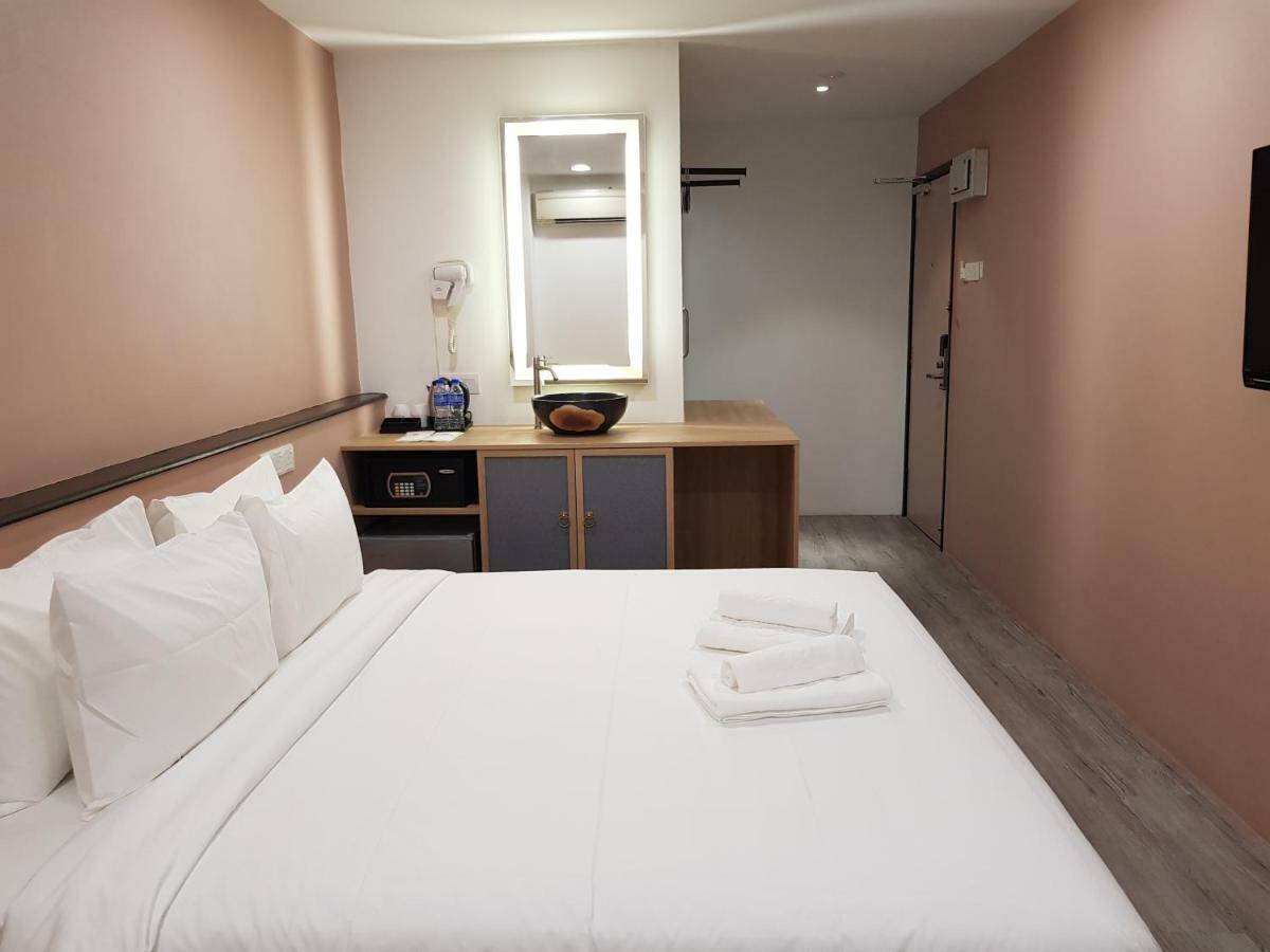 Bloommaze Boutique Hotel Klang Exterior foto
